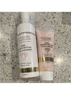 Dynamic Gemstone Rose Quartz Peptide Facial Cleanser — Soft Pink